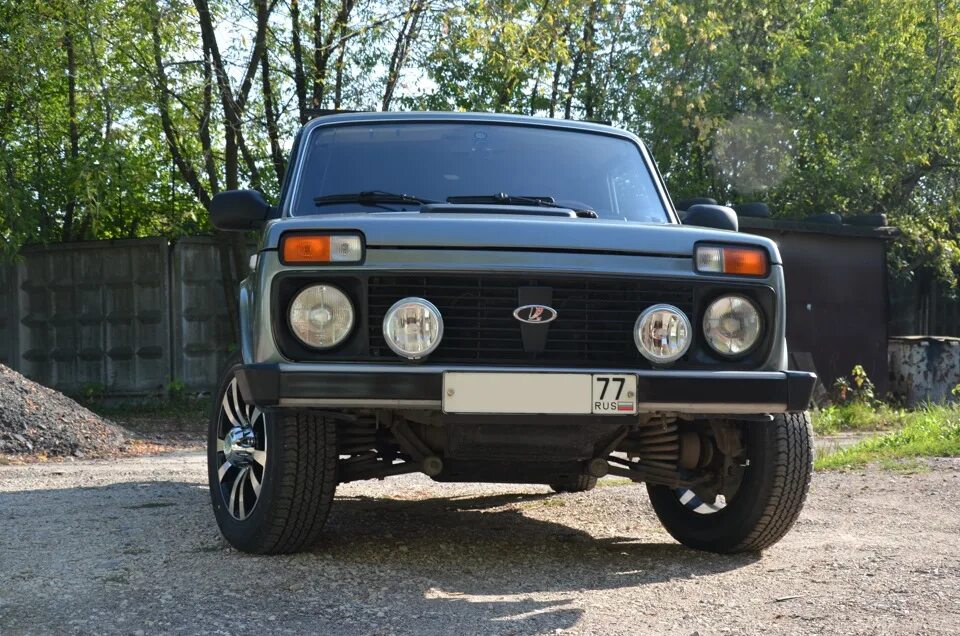 Нива противотуманки фото Разбил противотуманку HELLA Comet FF500 - Lada 4x4 5D, 1,7 л, 2013 года аксессуа