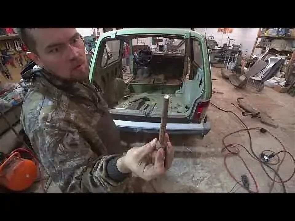 Нива ремонт своими руками видео СРЕЗАЛ КРЫЛЬЯ И ОФИГЕЛ ОТ ГНИЛИ ремонт кузова НИВА 213 #4 - YouTube