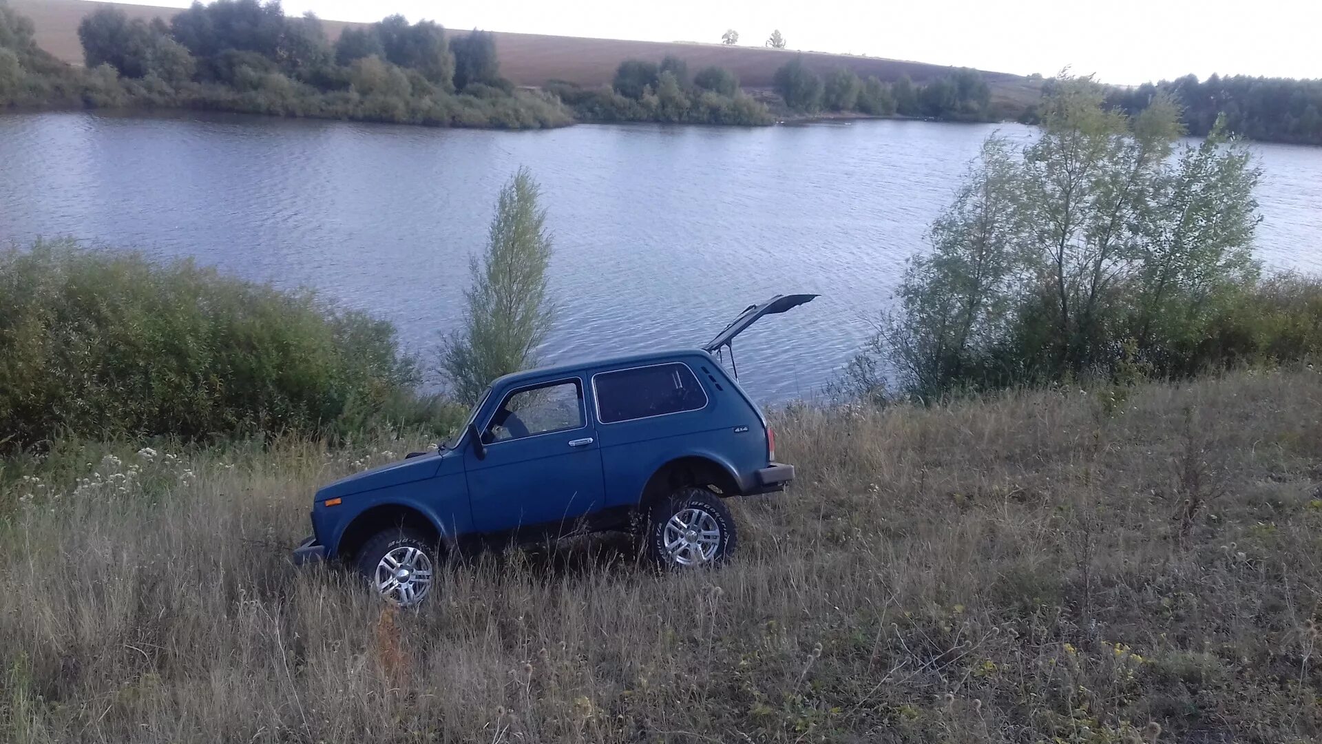 Нива рыбалка фото Нива и сентябрьская рыбалка - Lada 4x4 3D, 1,7 л, 2007 года покатушки DRIVE2