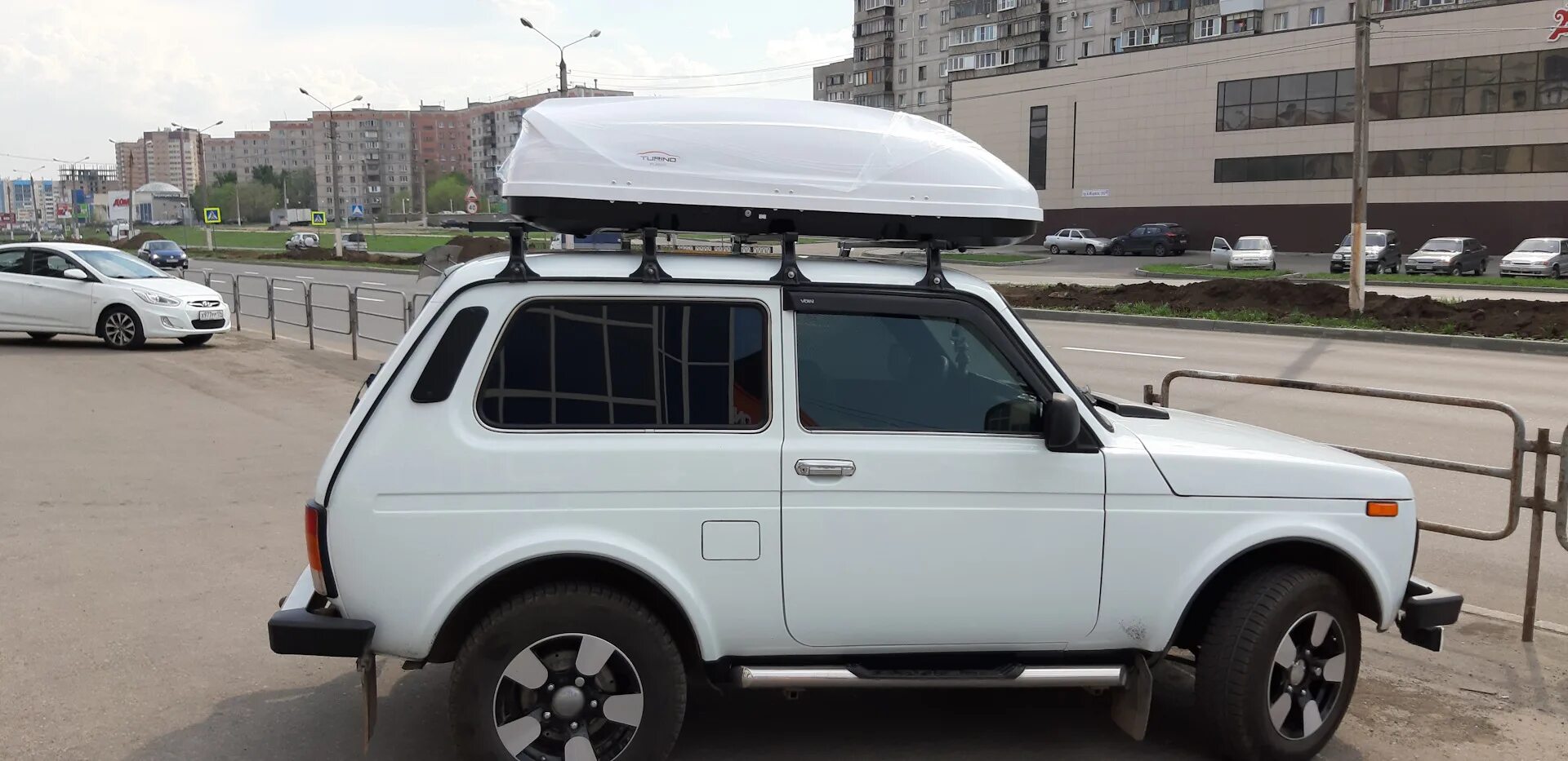 Нива с боксом на крыше фото По мелочи - DRIVE2