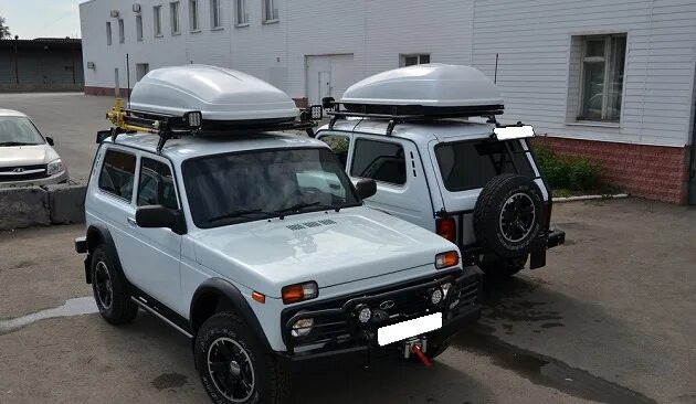 Нива с боксом на крыше фото Экспедиционные багажники ВАЗ Нива, Chevrolet Niva ДЖИПСТРОЙ