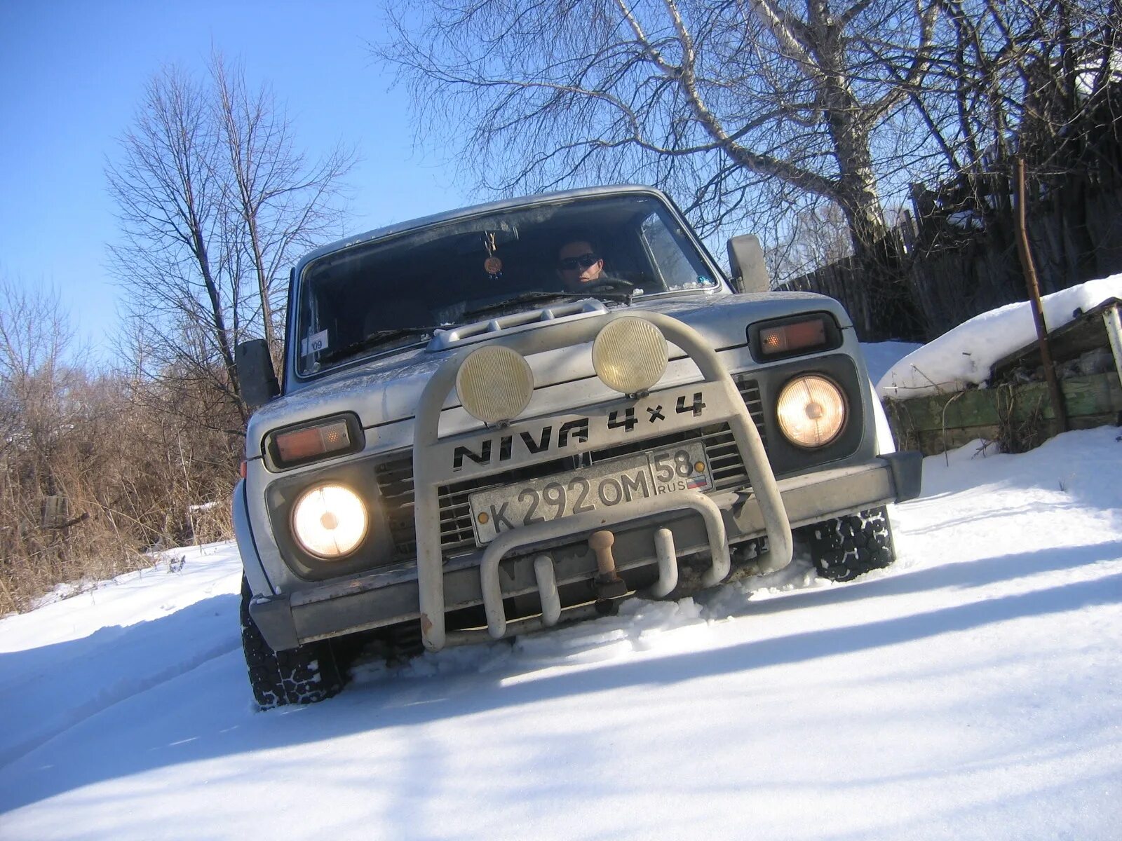 Нива с кенгурятником фото Такой она была сначала! - Lada 4x4 5D, 1,7 л, 2007 года фотография DRIVE2