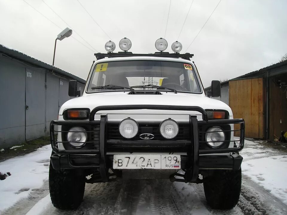 Нива с кенгурятником фото Рабочий свет на кенгурятник - Lada 4x4 3D, 1,7 л, 2008 года электроника DRIVE2