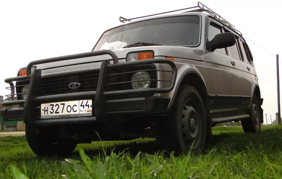 Нива с кенгурятником фото кенгурятник на ниве - за и против - Lada 4x4 5D, 1,7 л, 2011 года тюнинг DRIVE2