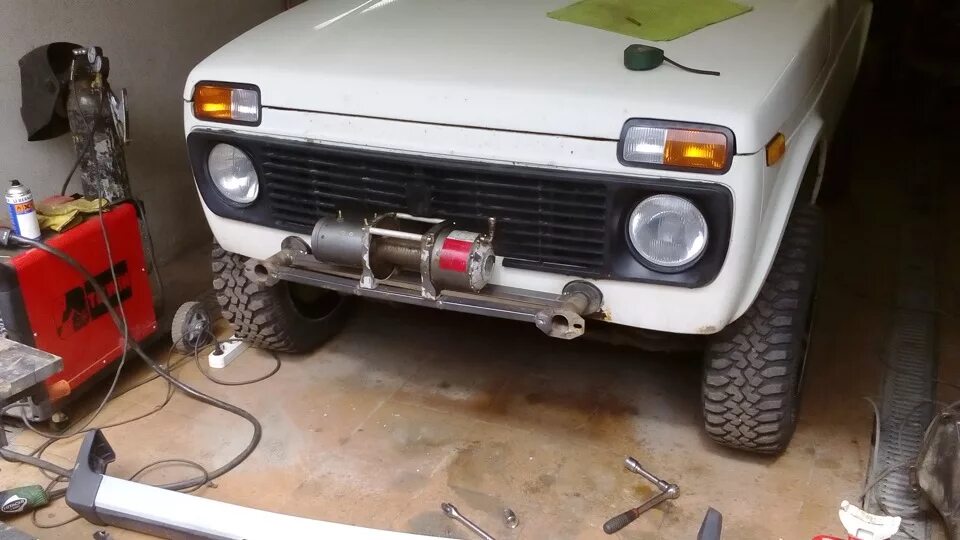 Нива с лебедкой фото Установка лебедки - Lada 4x4 3D, 1,7 л, 1998 года своими руками DRIVE2