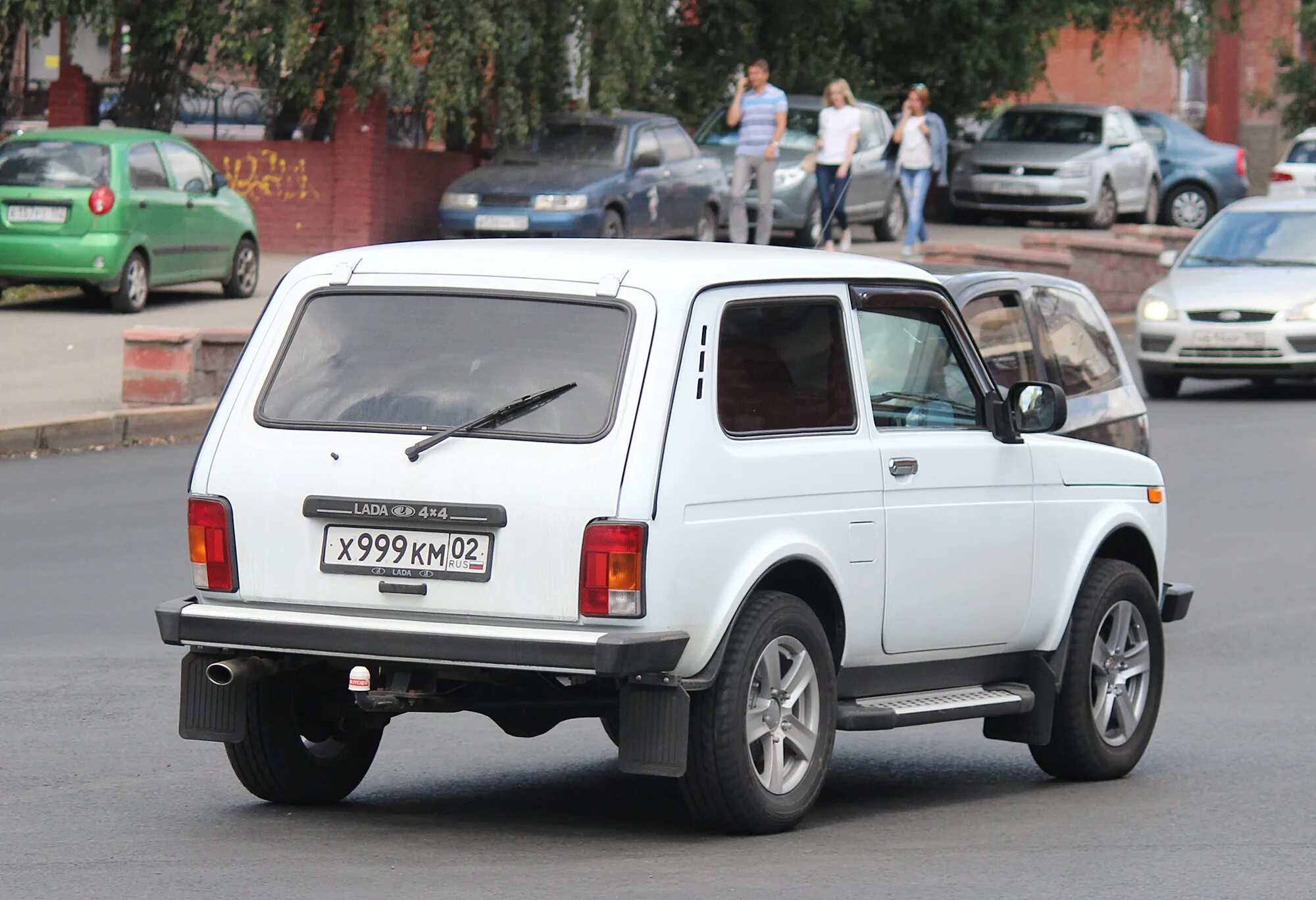 Нива с номером фото "х 999 км 02" фото ВАЗ (Lada) 2121 Нива. Россия