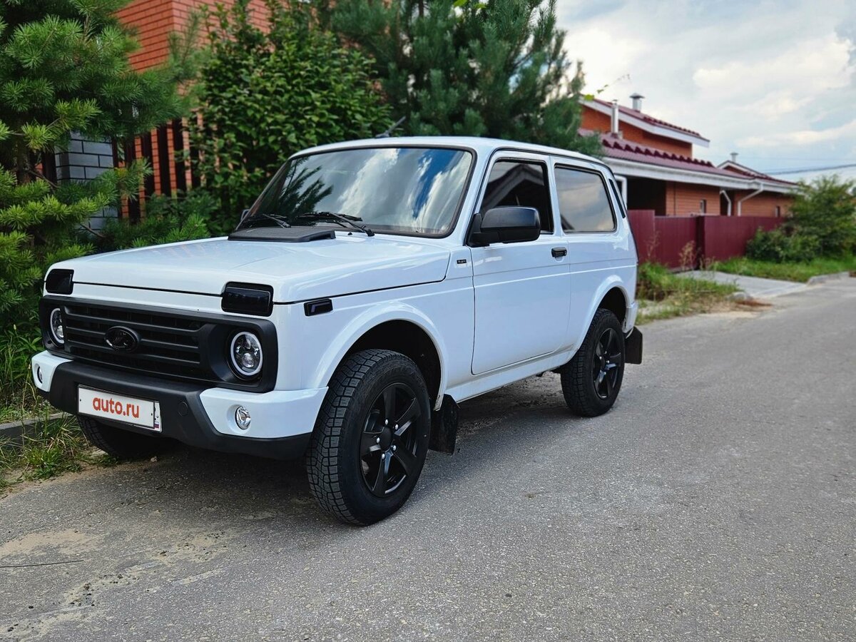 Нива с пробегом цена фото Купить б/у Lada (ВАЗ) Niva Legend 2021-2024 Euro-2 1.7 MT (83 л.с.) 4WD бензин м