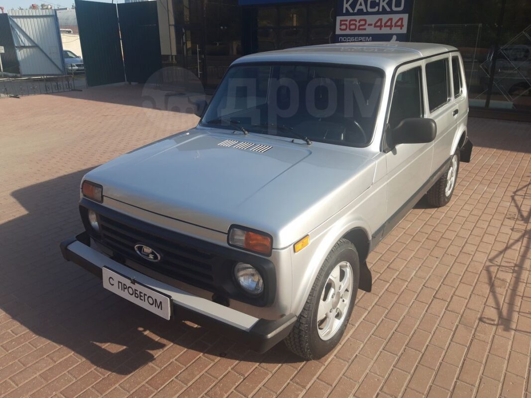 Нива с пробегом цена фото Купить Лада 4x4 2131 Нива, 2016 год с пробегом "Полюс-Д" в Тюмени