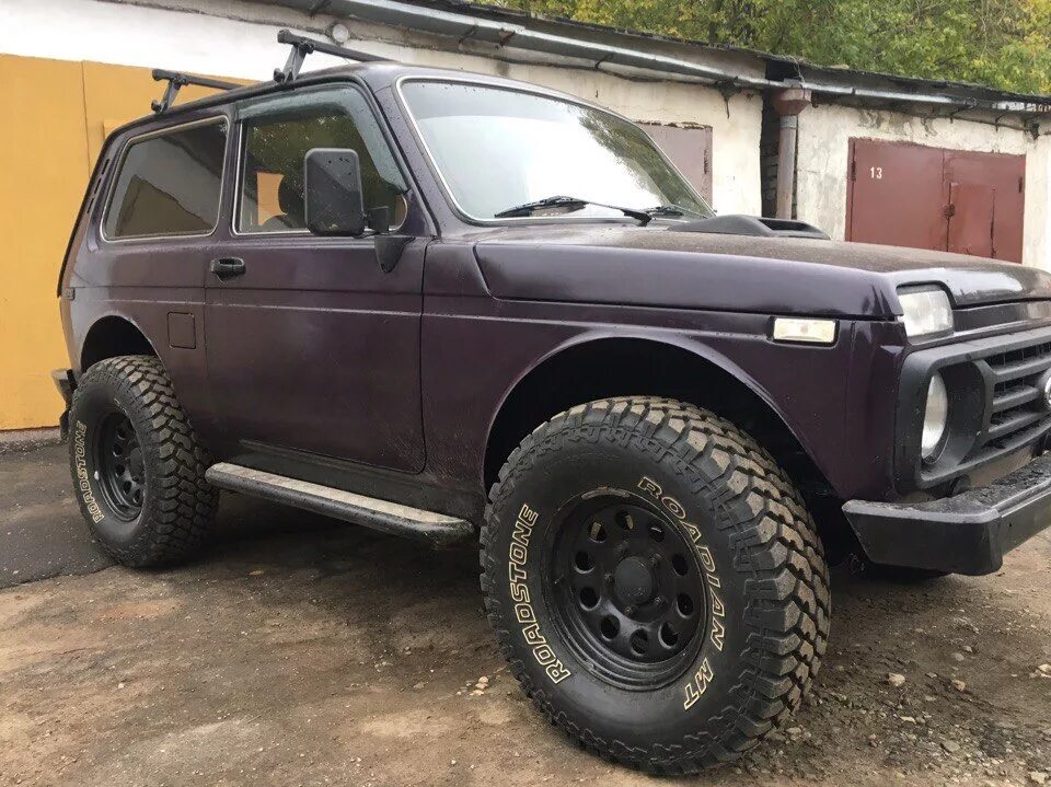 Нива с широкими колесами фото Установка 31-10,5 r15 колес ROADSTONE ROADIAN MT на Ниву - Lada 4x4 3D, 1,7 л, 2