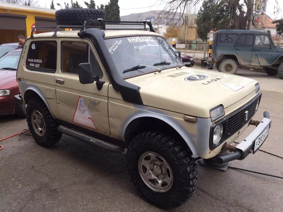 Нива сафари фото Новая резина Forward Safari 510 - Lada 4x4 3D, 1,6 л, 1985 года шины DRIVE2