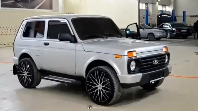 Нива серебристая тюнинг Of the best Niva #нива 4х4 - смотреть видео онлайн от "Б/у машины для экономии" 