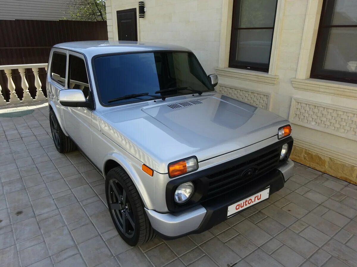 Нива серебристая тюнинг Купить б/у Lada (ВАЗ) 2121 (4x4) I Рестайлинг Urban 1.7 MT (83 л.с.) 4WD бензин 