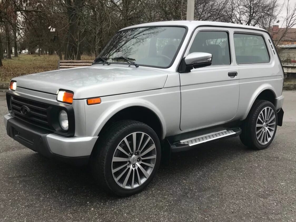 Нива серебристая тюнинг Купить б/у Lada (ВАЗ) 2121 (4x4) I Рестайлинг Urban 1.7 MT (83 л.с.) 4WD бензин 