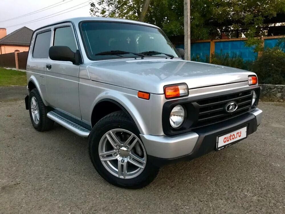 Нива серебристая тюнинг Купить б/у Lada (ВАЗ) 2121 (4x4) I Рестайлинг Urban 1.7 MT (83 л.с.) 4WD бензин 