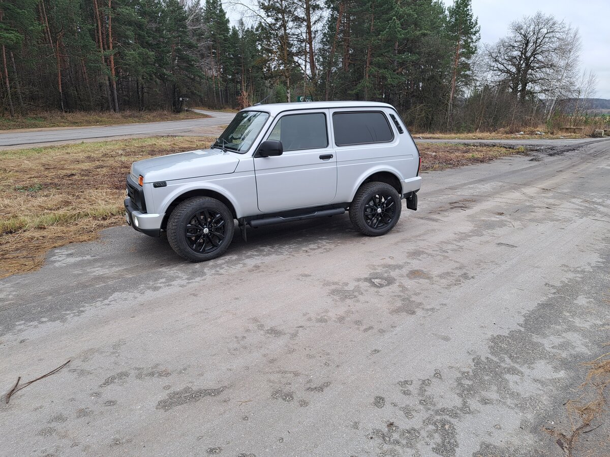 Нива серебристая тюнинг Купить б/у Lada (ВАЗ) 2121 (4x4) I Рестайлинг (2020) Urban 1.7 MT (83 л.с.) 4WD 