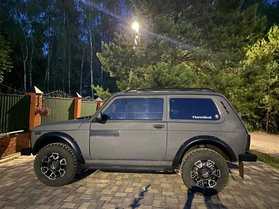 Нива серый фото Купить б/у Lada (ВАЗ) 2121 (4x4) I Рестайлинг 1.7 MT (79 л.с.) 4WD бензин механи