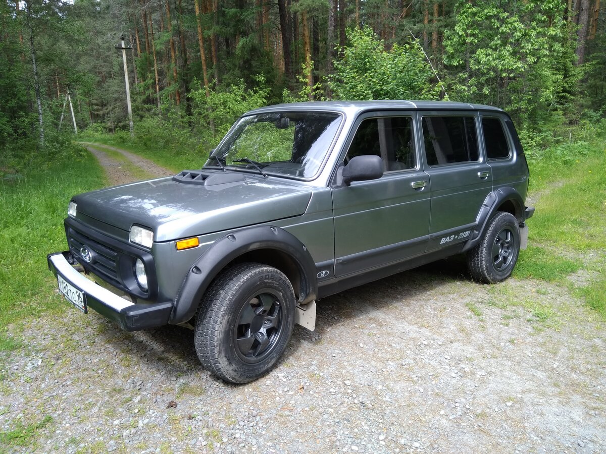 Нива серый фото Купить б/у Lada (ВАЗ) 2131 (4x4) I 1.7 MT (81 л.с.) 4WD бензин механика в Нижнем
