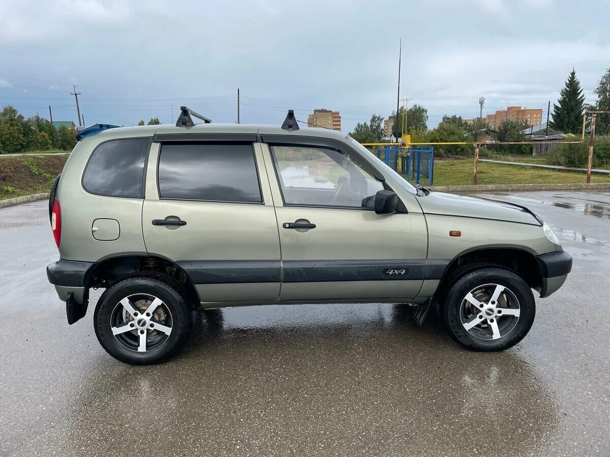 Нива шевроле 2008 года фото Купить б/у Chevrolet Niva I 1.7 MT (80 л.с.) 4WD бензин механика в Кунгуре: серы