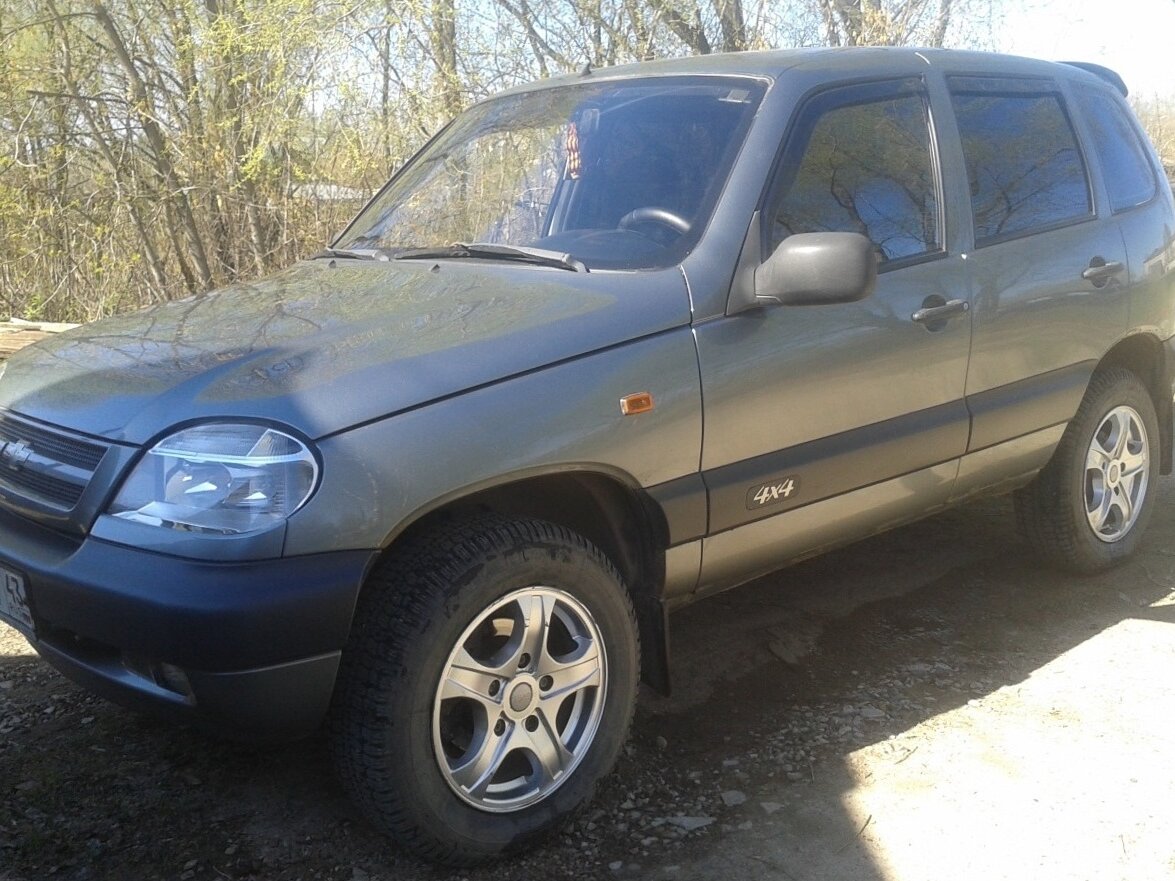 Нива шевроле 2008 года фото Купить б/у Chevrolet Niva I 1.7 MT (80 л.с.) 4WD бензин механика в Лебяжьем: сер