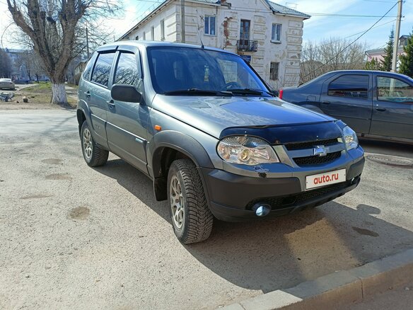 Нива шевроле 2009 года фото Купить б/у Chevrolet Niva I Рестайлинг 1.7 MT (80 л.с.) 4WD бензин механика в Мо