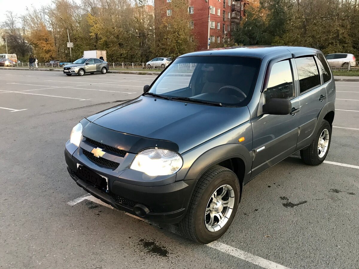 Нива шевроле 2009 года фото Купить б/у Chevrolet Niva I Рестайлинг 1.7 MT (80 л.с.) 4WD бензин механика в Ом