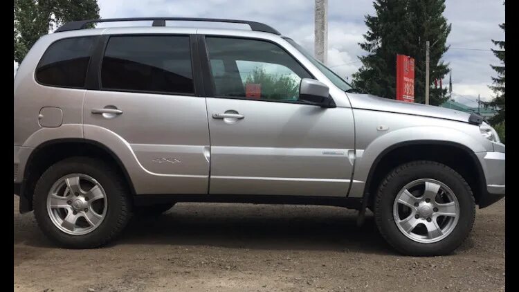 Нива шевроле бертоне фото Chevrolet Niva GLX 1.7 бензиновый 2012 полулюкс на DRIVE2
