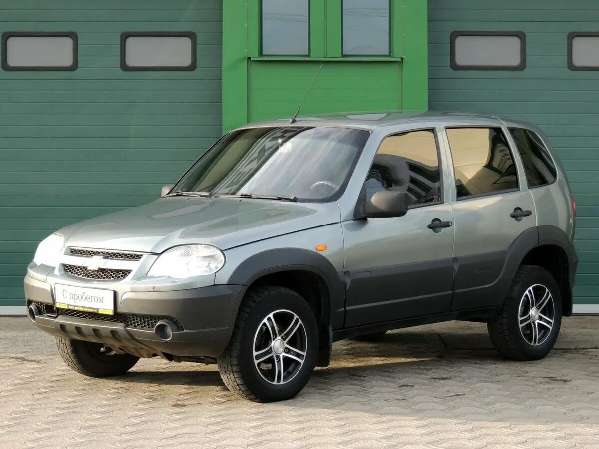 Нива шевроле бертоне фото Купить б/у Chevrolet Niva I Рестайлинг 1.7 MT (80 л.с.) 4WD бензин механика в Яр