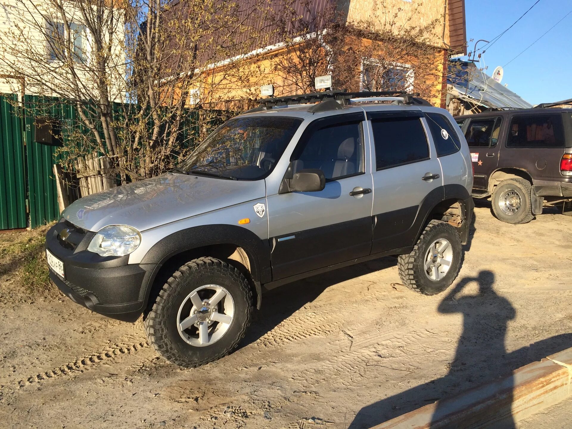 Нива шевроле бертоне тюнинг Установка пластикова обвеса Бертони! - Chevrolet Niva, 1,7 л, 2010 года своими р