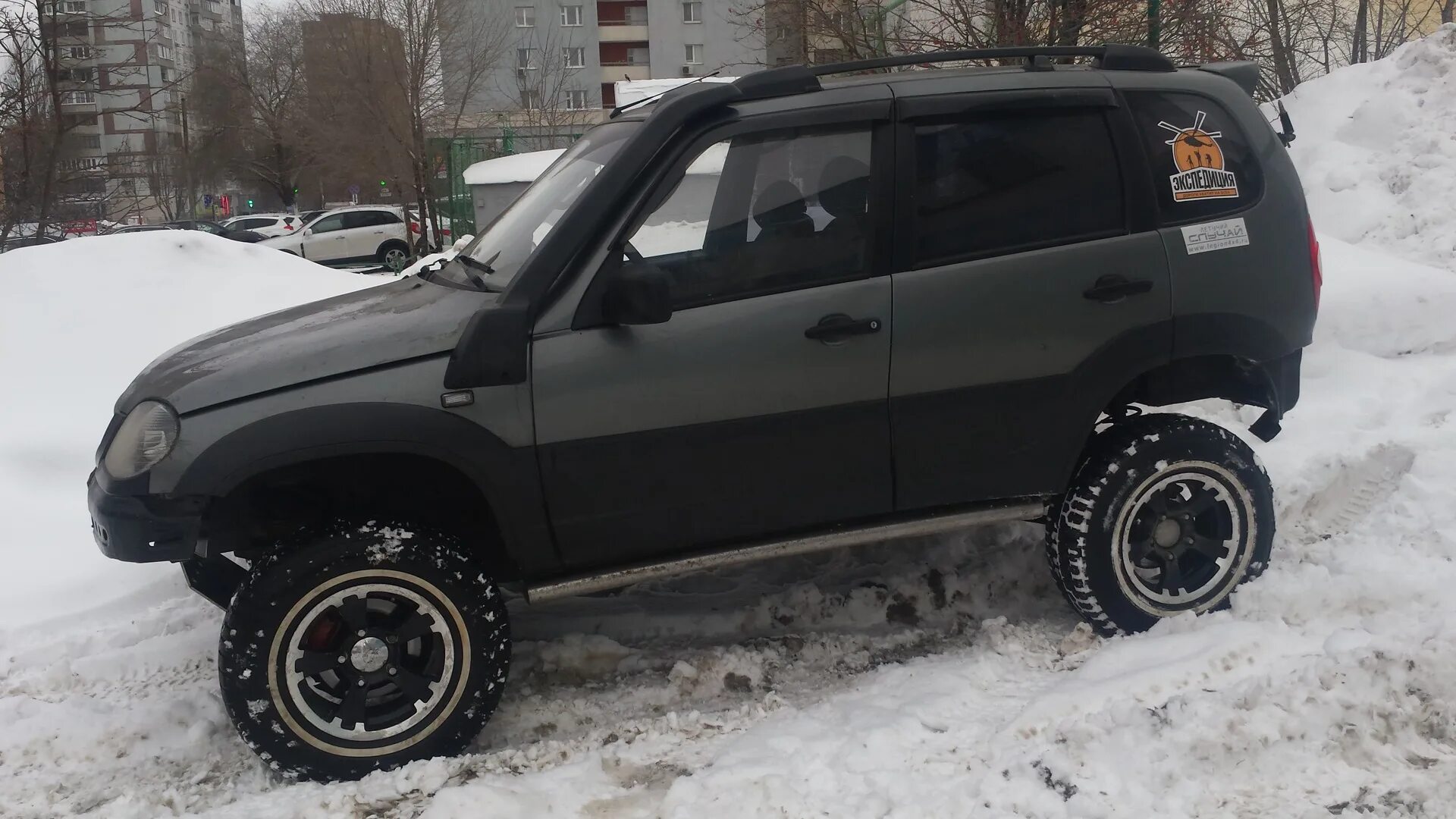 Нива шевроле бертоне тюнинг Рестайлинизация. Обвес бертоне. - Chevrolet Niva, 2 л, 2005 года тюнинг DRIVE2