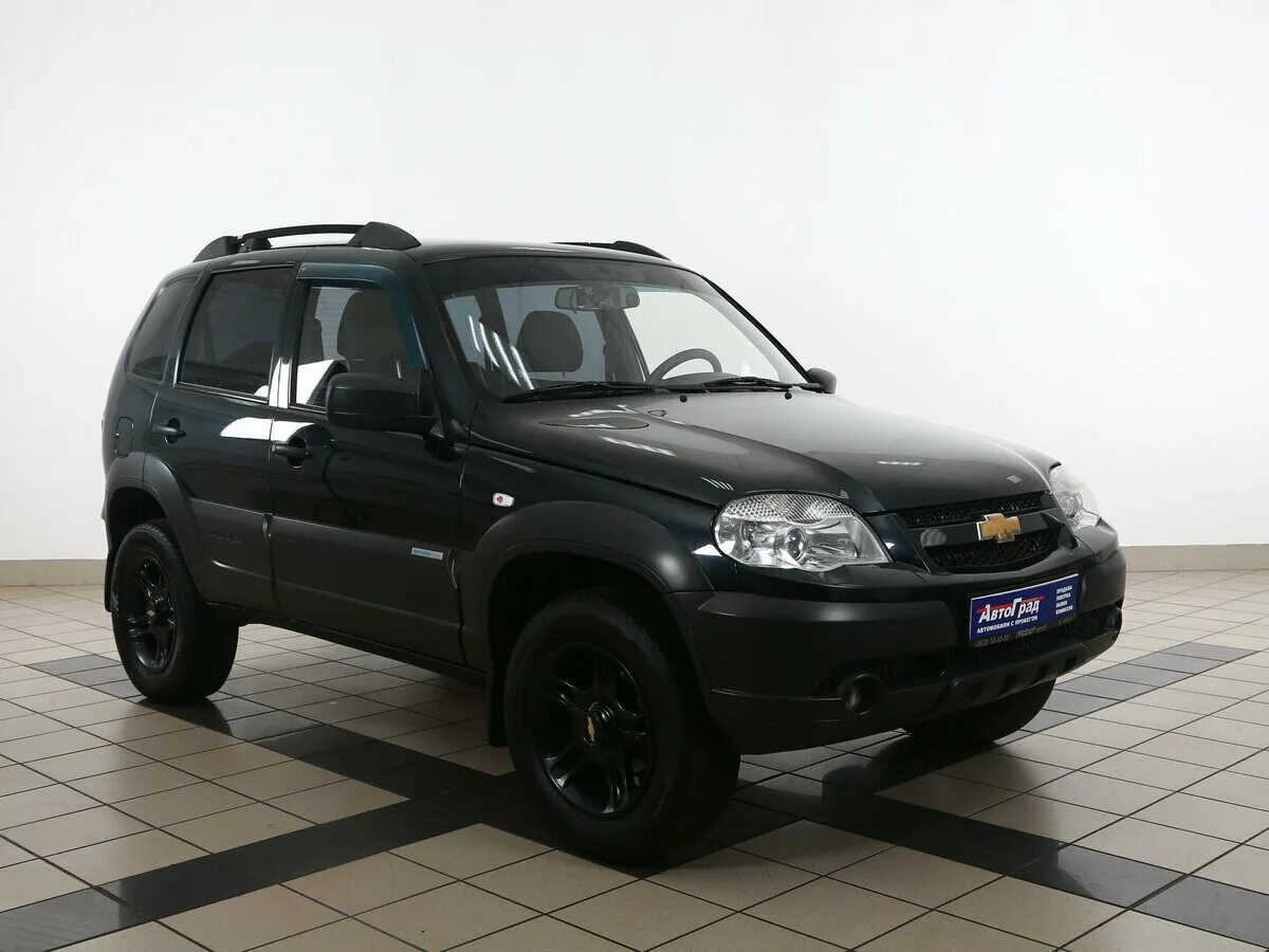 Нива шевроле черная фото Купить б/у Chevrolet Niva I Рестайлинг 1.7 MT (80 л.с.) 4WD бензин механика в Ив