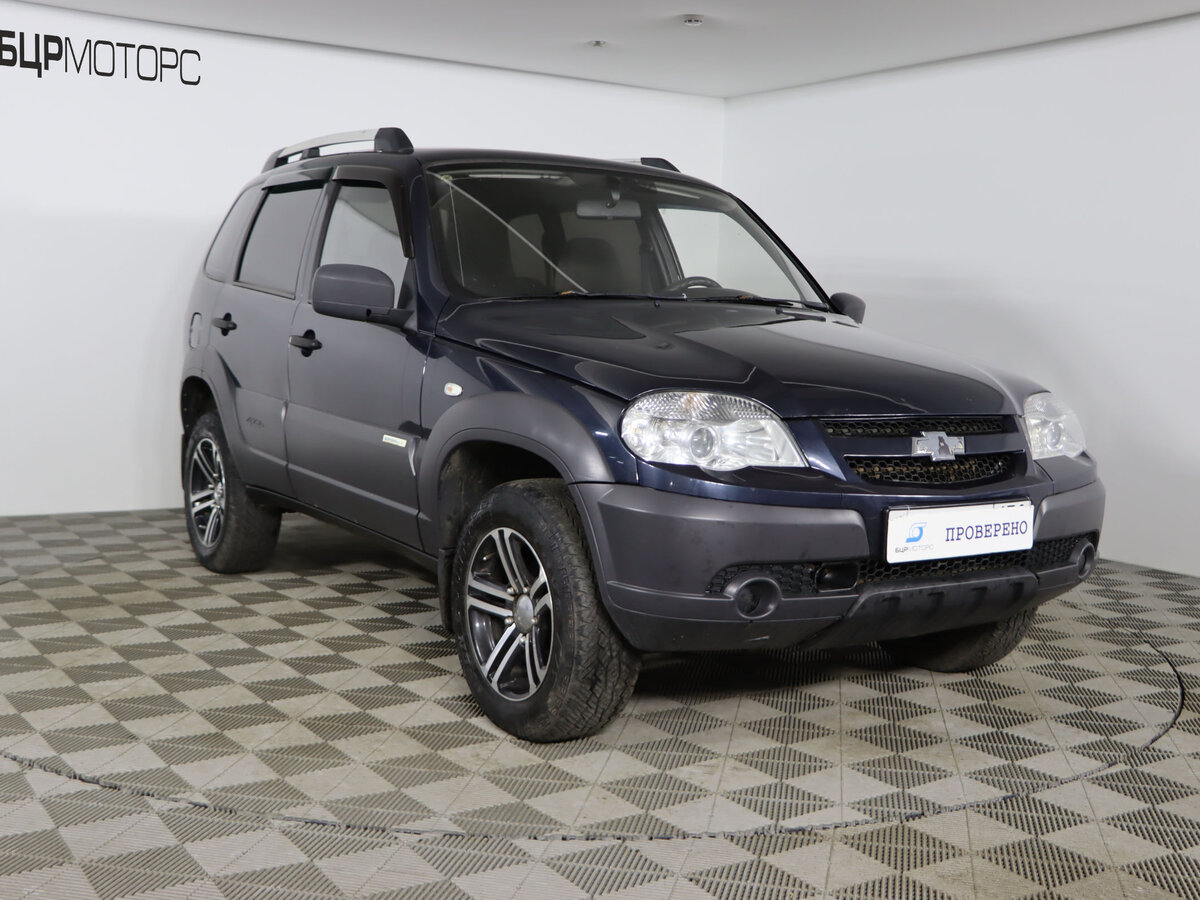 Нива шевроле черная фото Купить б/у Chevrolet Niva I Рестайлинг 1.7 MT (80 л.с.) 4WD бензин механика в Ни