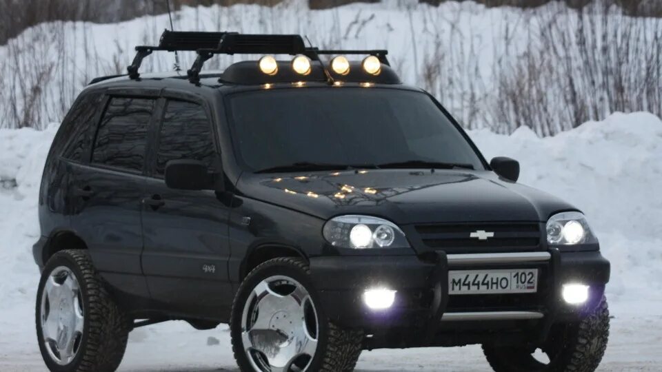 Нива шевроле черная тюнинг Chevrolet Niva 1.7 бензиновый 2007 DUB Getto на DRIVE2