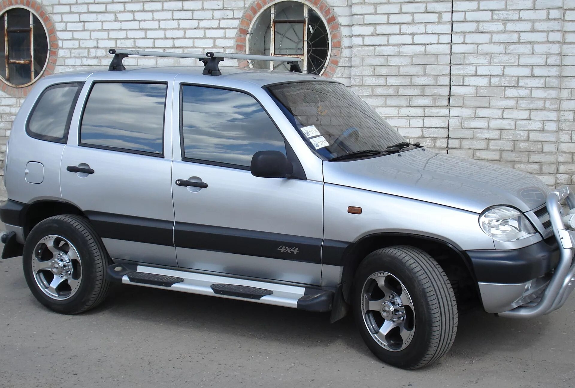 Нива шевроле дорестайлинг фото новые КАТКИ! для Нивы. - Chevrolet Niva, 1,7 л, 2006 года колёсные диски DRIVE2