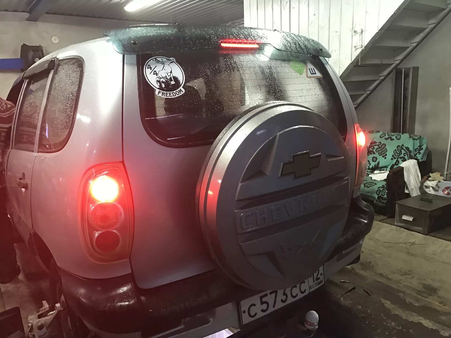 Нива шевроле фонари тюнинг Хочу продать задние фары и поставить сток - Chevrolet Niva, 1,7 л, 2003 года тюн