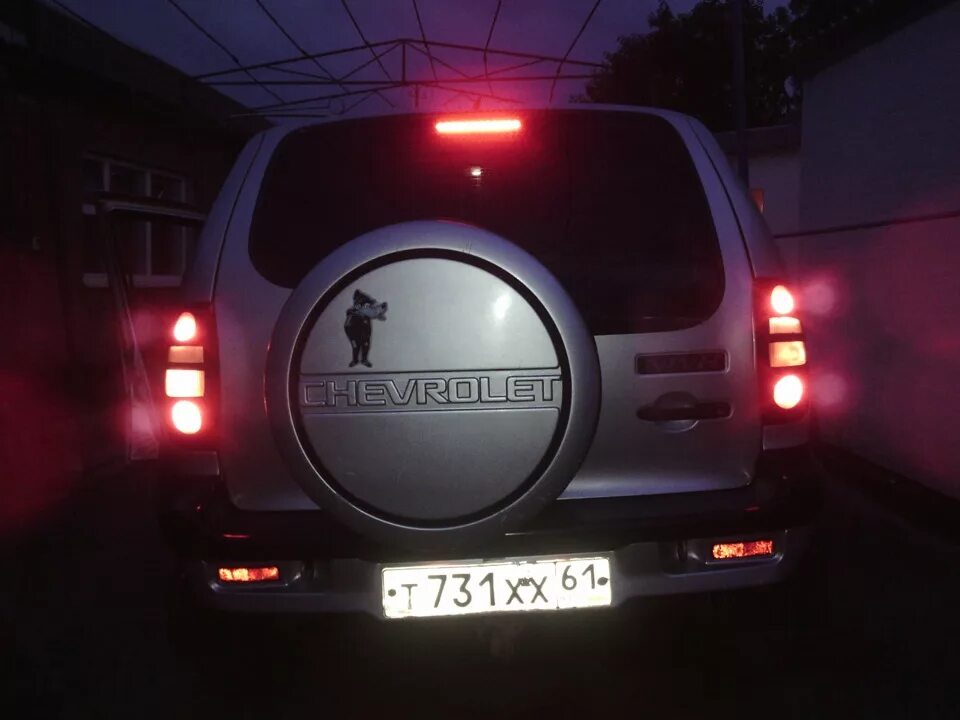 Нива шевроле фонари тюнинг Задние фонари - Chevrolet Niva, 1,7 л, 2004 года стайлинг DRIVE2