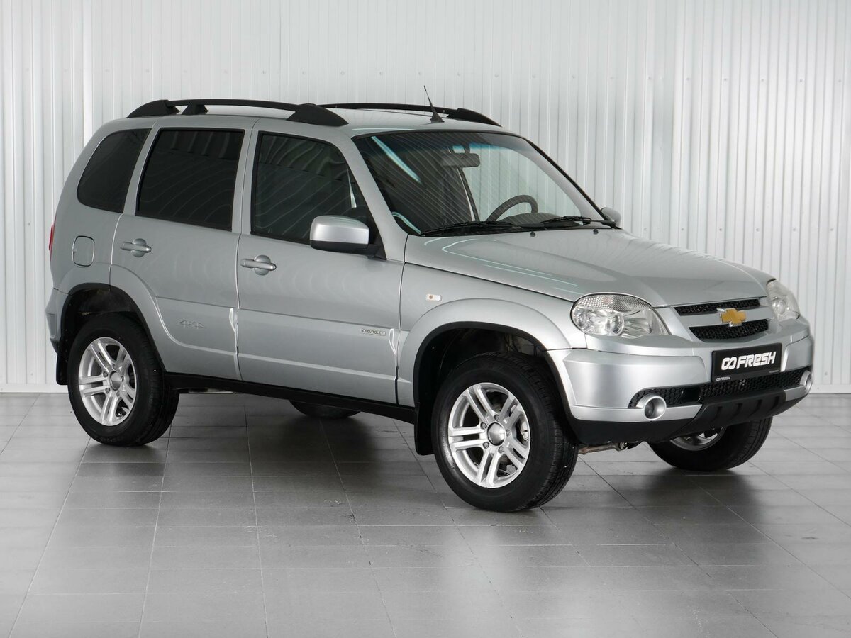 Нива шевроле фото 2016 года Купить б/у Chevrolet Niva I Рестайлинг 1.7 MT (80 л.с.) 4WD бензин механика в Ми