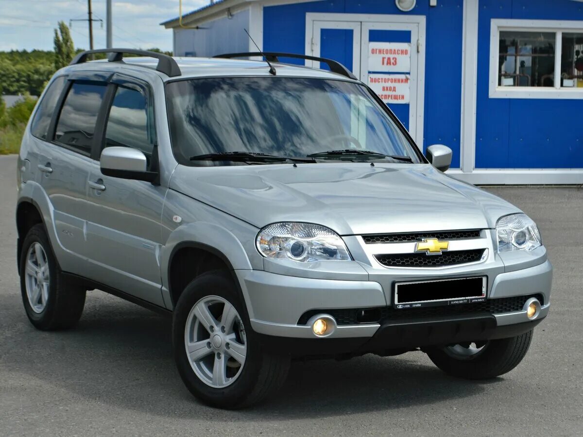 Нива шевроле фото 2016 года Купить б/у Chevrolet Niva I Рестайлинг 1.7 MT (80 л.с.) 4WD бензин механика в Ли