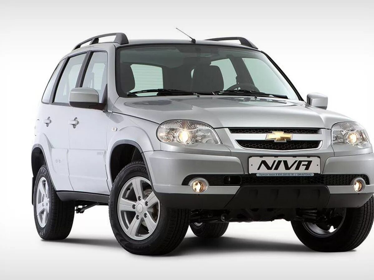 Нива шевроле фото спереди Купить б/у Chevrolet Niva I Рестайлинг 1.7 MT (80 л.с.) 4WD бензин механика в Ня