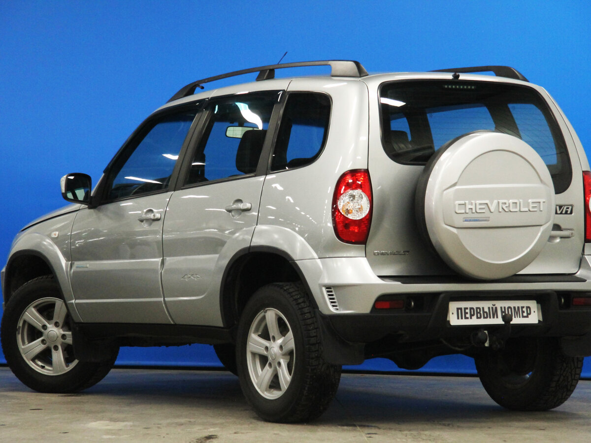 Нива шевроле фото цена Купить б/у Chevrolet Niva I Рестайлинг 1.7 MT (80 л.с.) 4WD бензин механика в Ба