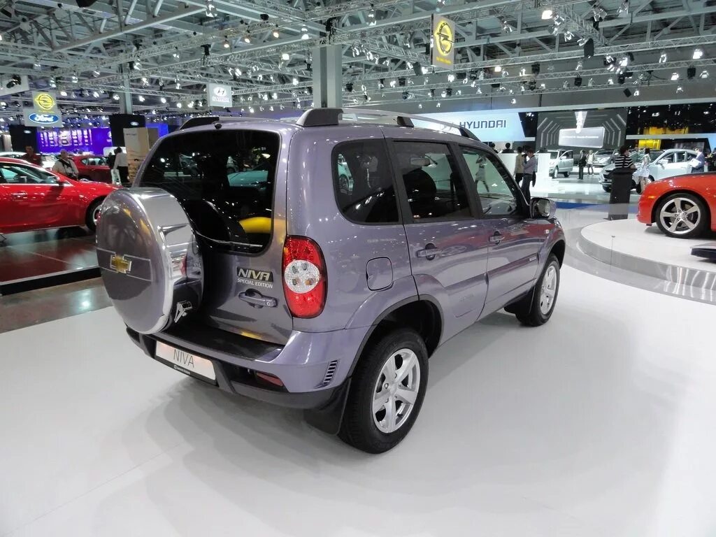 Нива шевроле фото цена новой машины ММАС 2010: Chevrolet Niva Special Edition - Chevrolet Niva, 1,7 л, 2008 года про