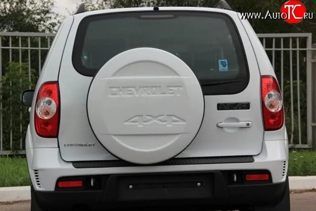 Нива шевроле фото задней двери 1779р Чехол запасного колеса Chevrolet V4 Chevrolet Niva 2123, Лада 2123 Нива Ше