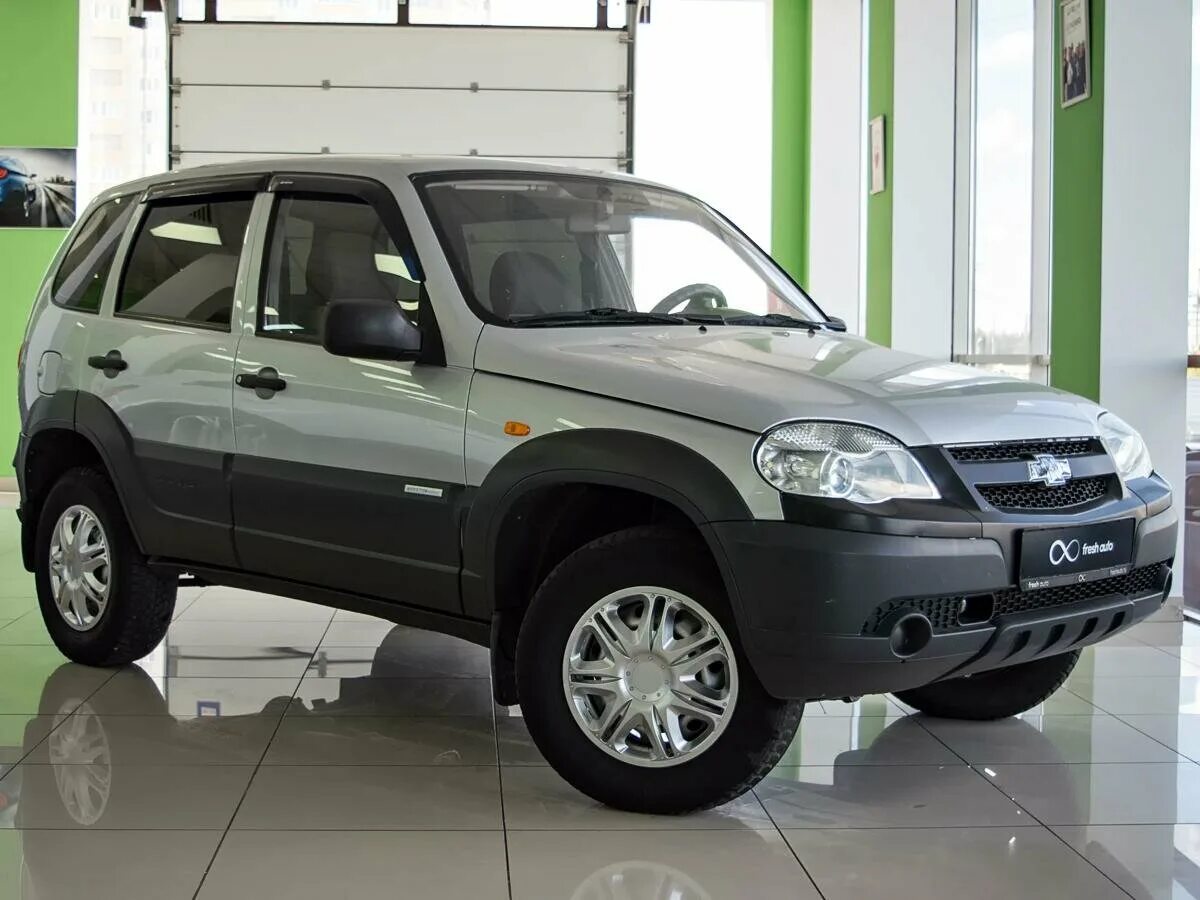 Нива шевроле комплектация цена фото Купить б/у Chevrolet Niva I Рестайлинг 1.7 MT (80 л.с.) 4WD бензин механика в Во