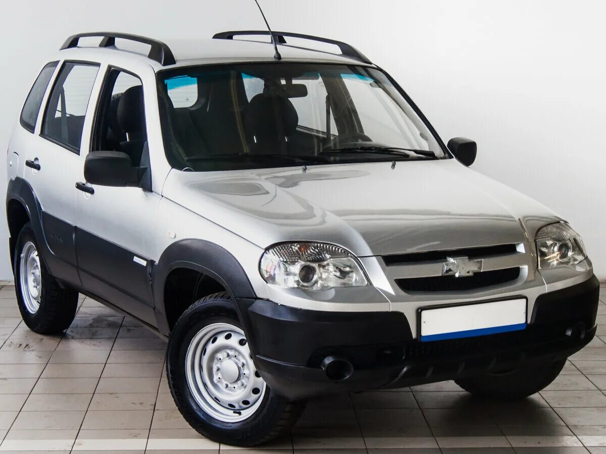 Нива шевроле комплектация цена фото Купить б/у Chevrolet Niva I Рестайлинг 1.7 MT (80 л.с.) 4WD бензин механика в Са