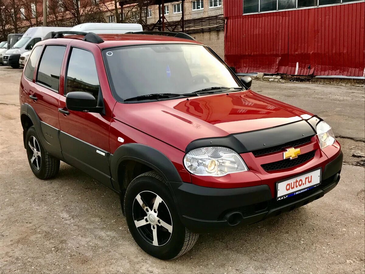 Нива шевроле красная фото Купить б/у Chevrolet Niva I Рестайлинг 1.7 MT (80 л.с.) 4WD бензин механика в Ту