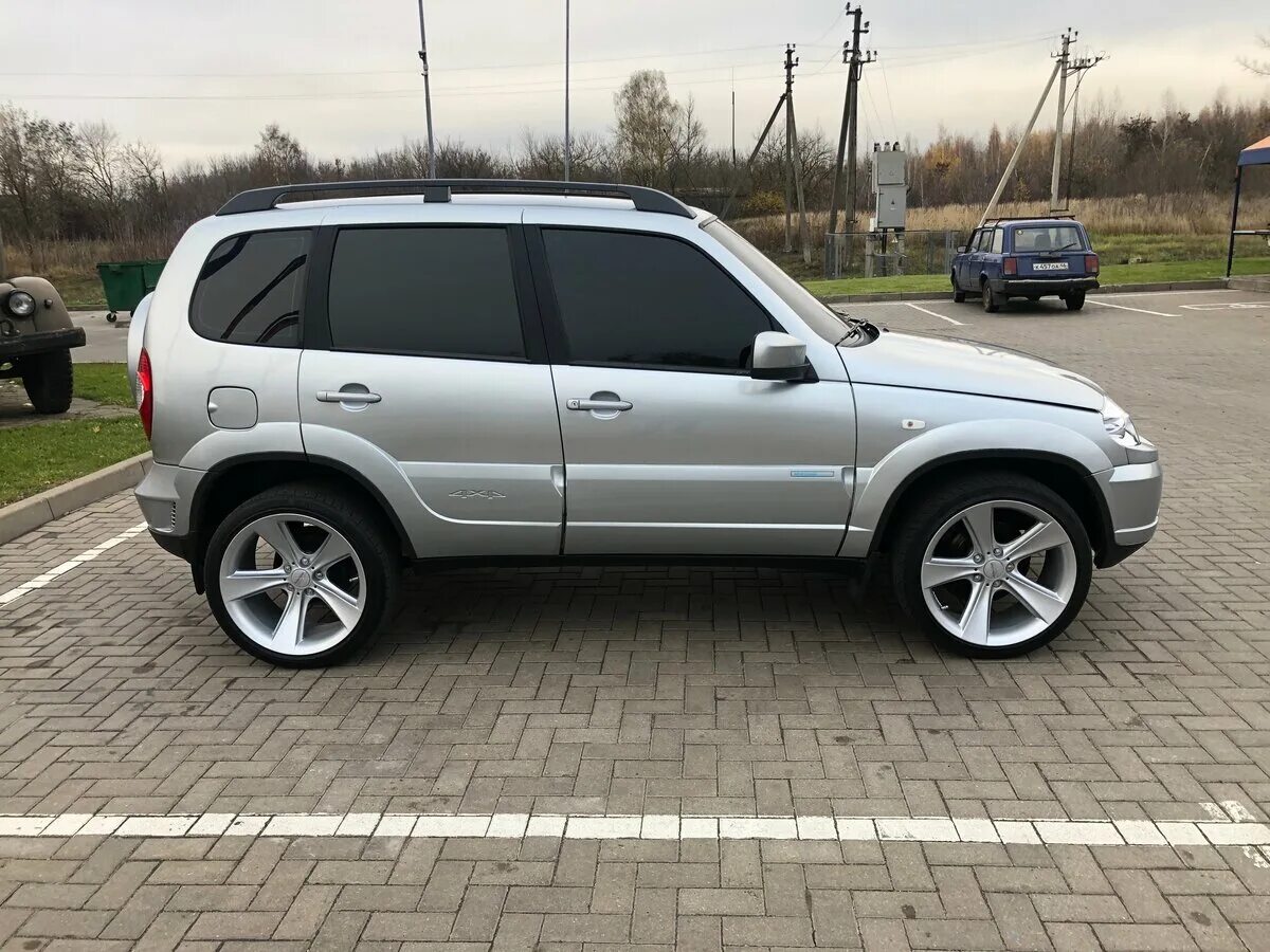 Нива шевроле на 18 колесах фото Купить б/у Chevrolet Niva I Рестайлинг 1.7 MT (80 л.с.) 4WD бензин механика в Ку