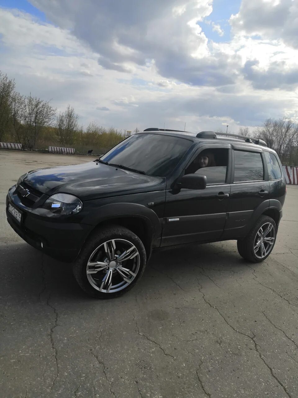 Нива шевроле на выносных дисках фото Диски на летний сезон - Chevrolet Niva GLX, 1,7 л, 2013 года колёсные диски DRIV