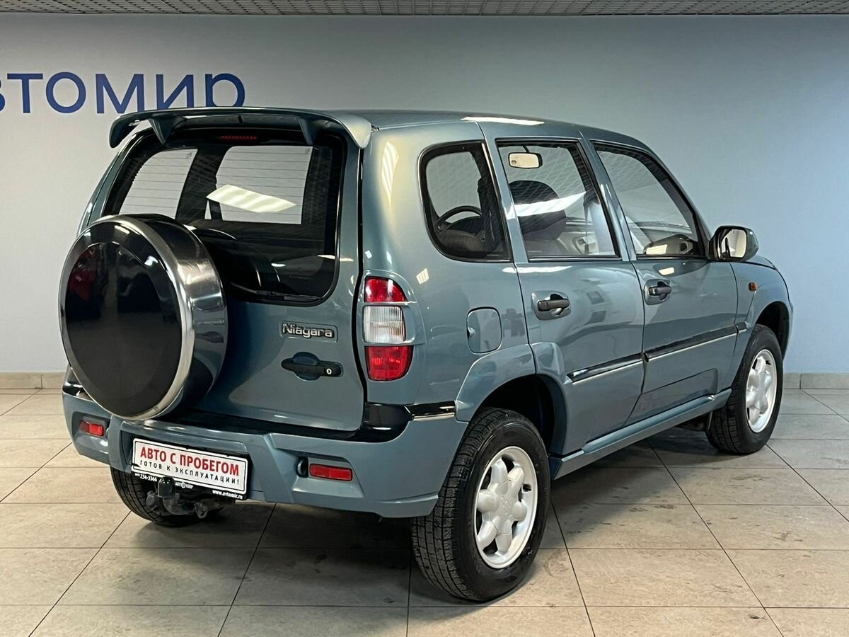 Нива шевроле ниагара фото Купить б/у Chevrolet Niva I 1.7 MT (80 л.с.) 4WD бензин механика в Москве: зелён