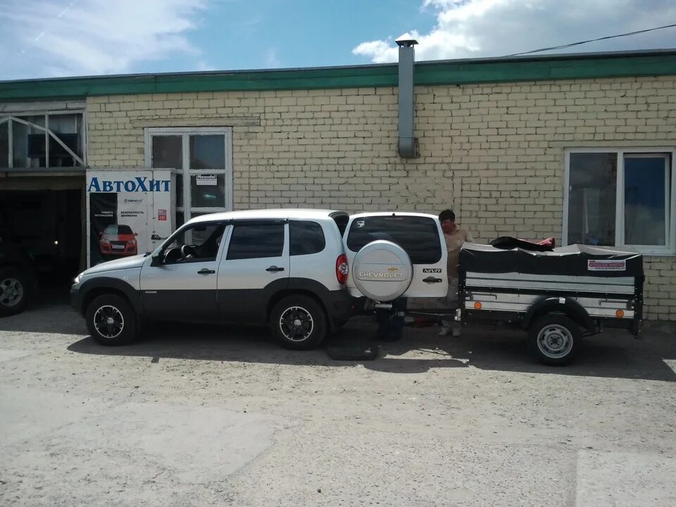 Нива шевроле с прицепом фото Прицеп прикупили! - Chevrolet Niva, 1,7 л, 2011 года аксессуары DRIVE2