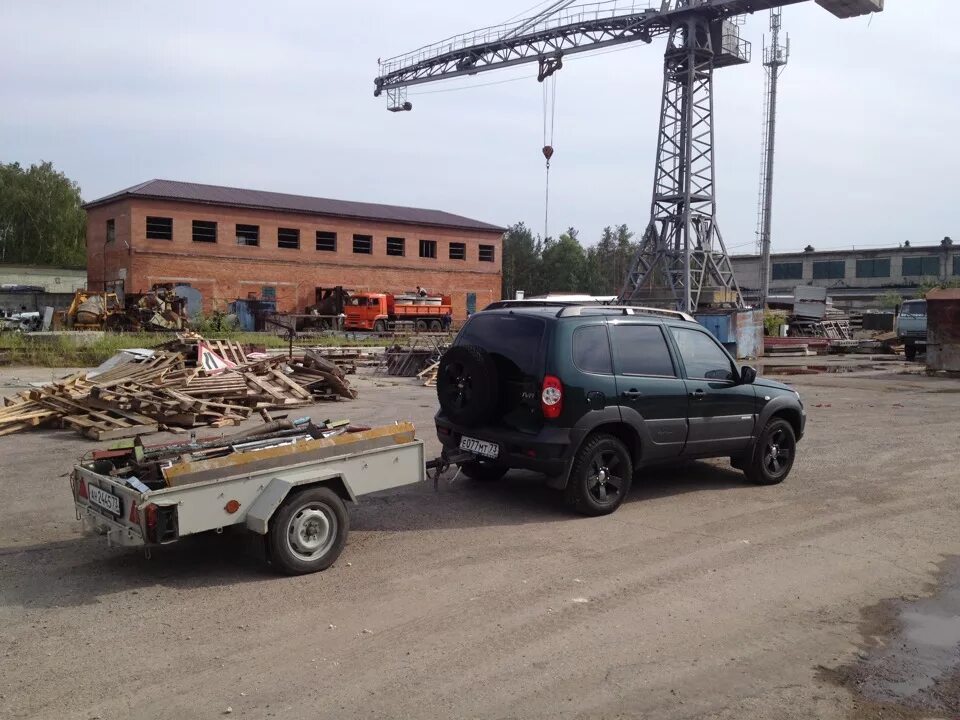 Нива шевроле с прицепом фото Прикупил прицеп. - Chevrolet Niva, 1,7 л, 2015 года просто так DRIVE2