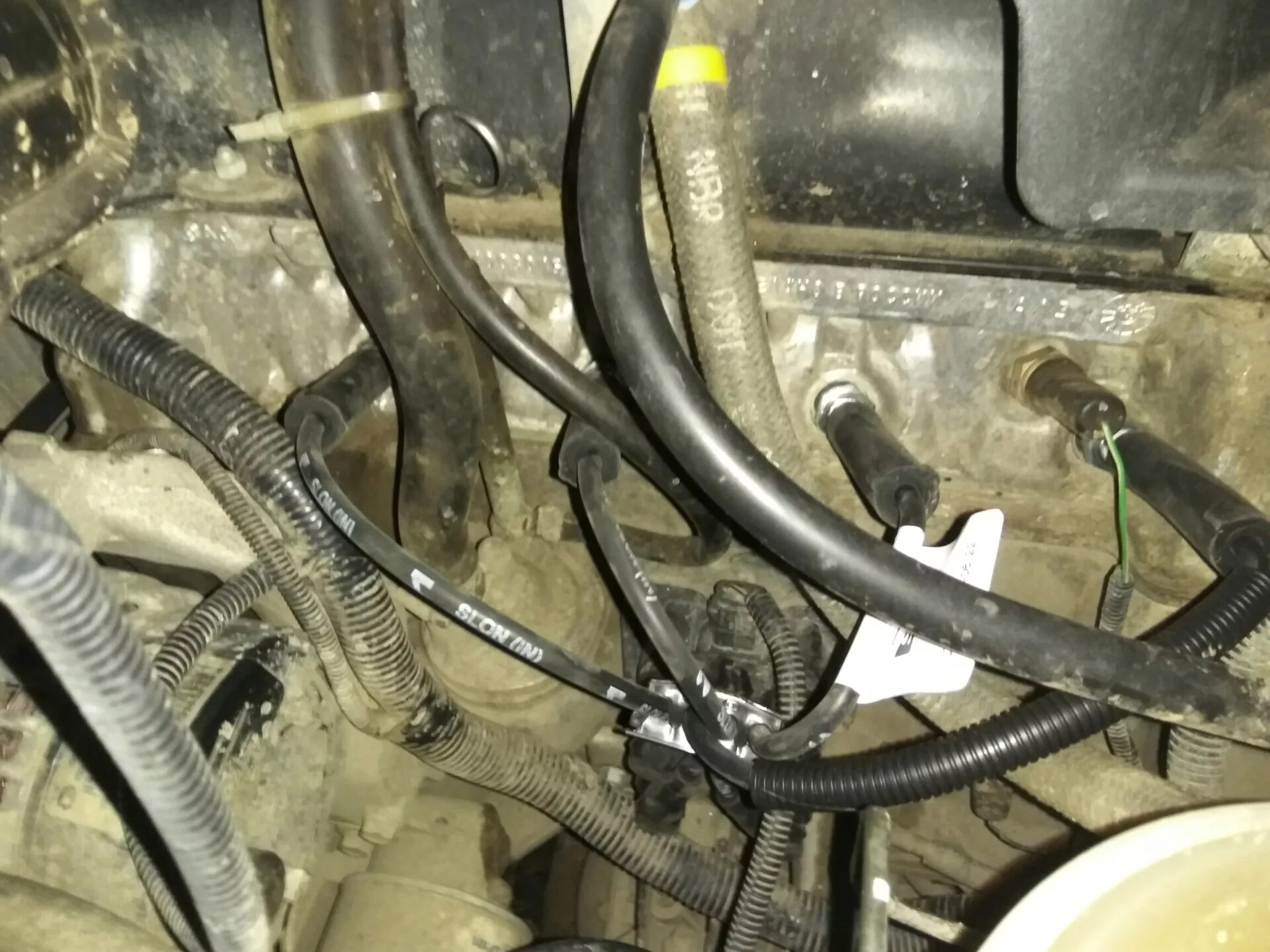 Нива шевроле схема подключения свечных проводов Замена свечей и проводов - Chevrolet Niva, 1,7 л, 2013 года своими руками DRIVE2
